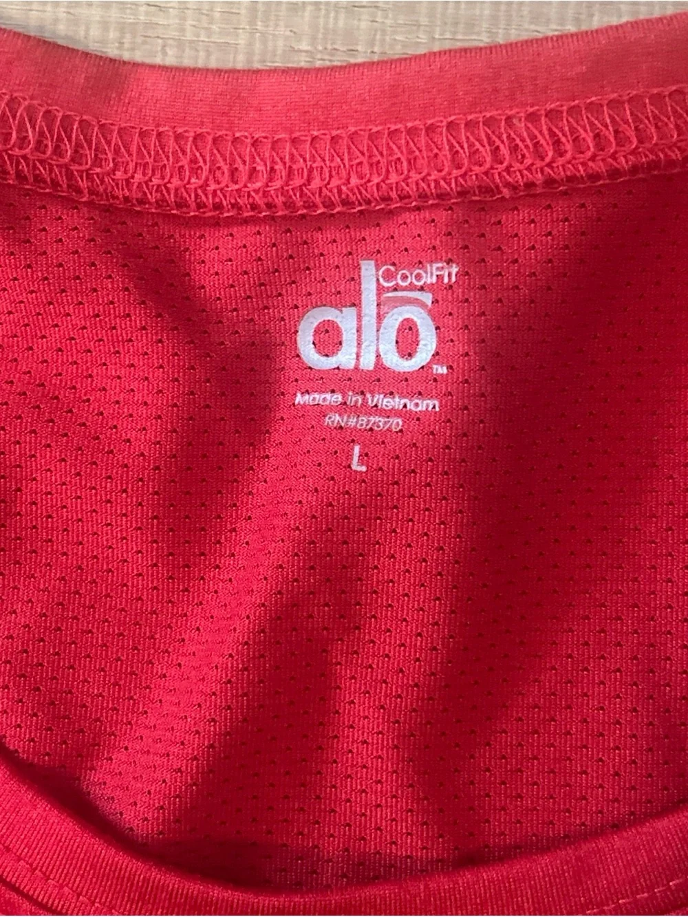 ALO Airbrush Fitness Tee Athletic Workout Gym Travel Lounge Yoga Red Women L